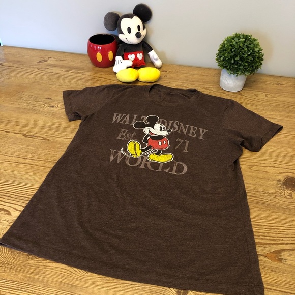 Disney Tops - Like New! Disneyworld Tee